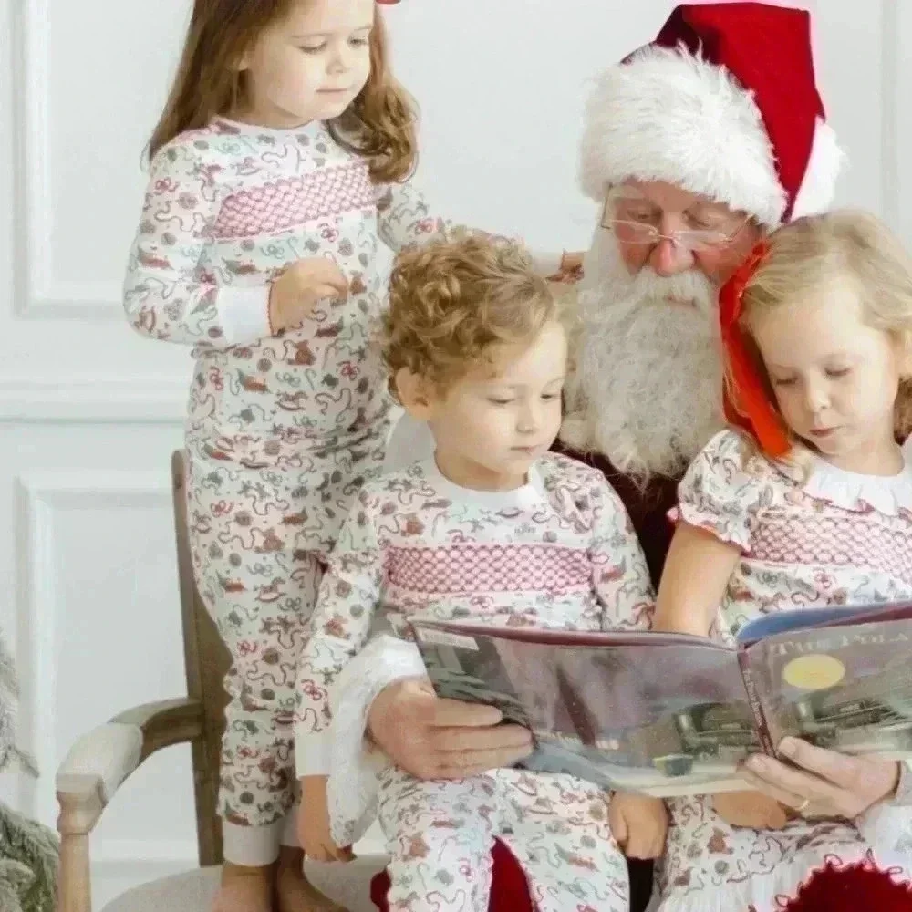 DONOLO DECK THE HALLS HOLIDAY PAJAMAS